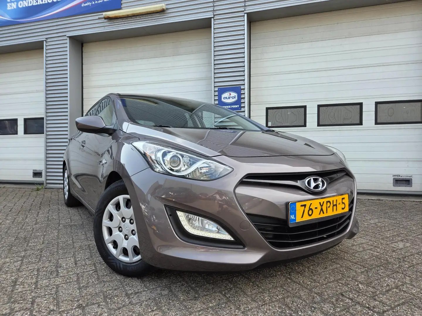 Hyundai i30 1.6 GDI i-Motion Brązowy - 2