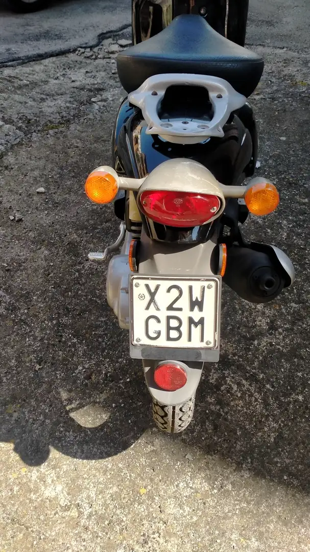 Aprilia Scarabeo Чорний - 2