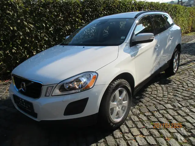 Volvo XC60 Kinetic 2WD orginal 56.000km