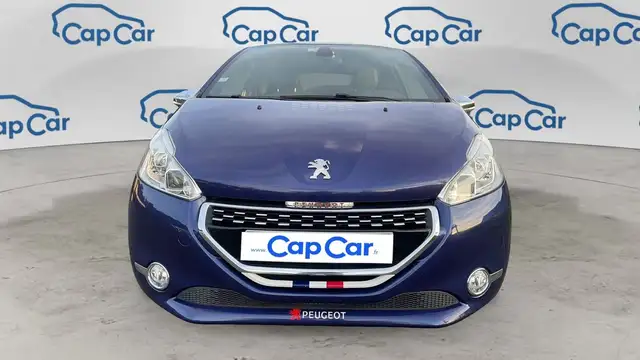 Peugeot 208 view 5
