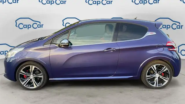 Peugeot 208 view 2