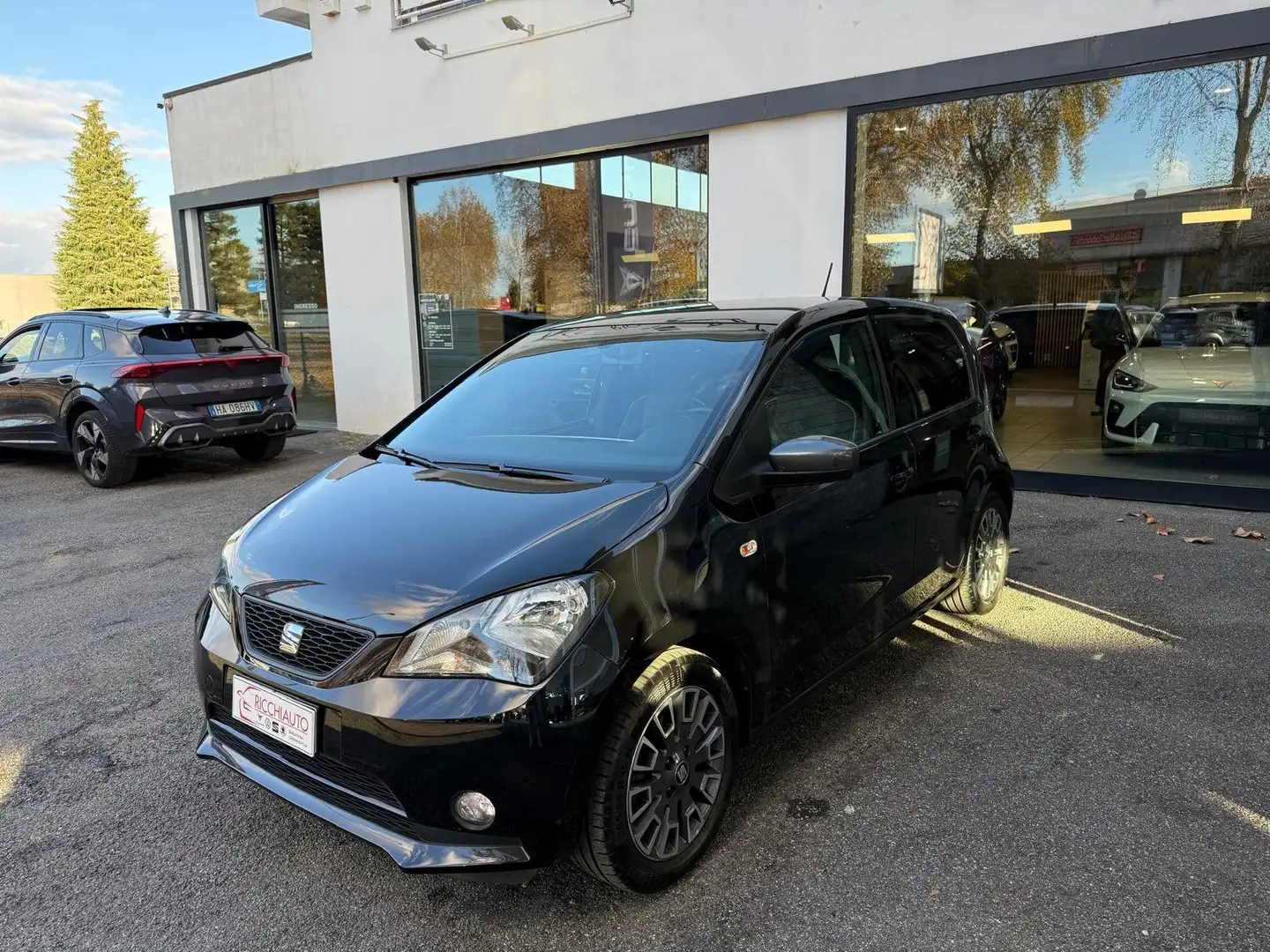 SEAT Mii Mii 5p 1.0 Chic 60cv Noir - 2