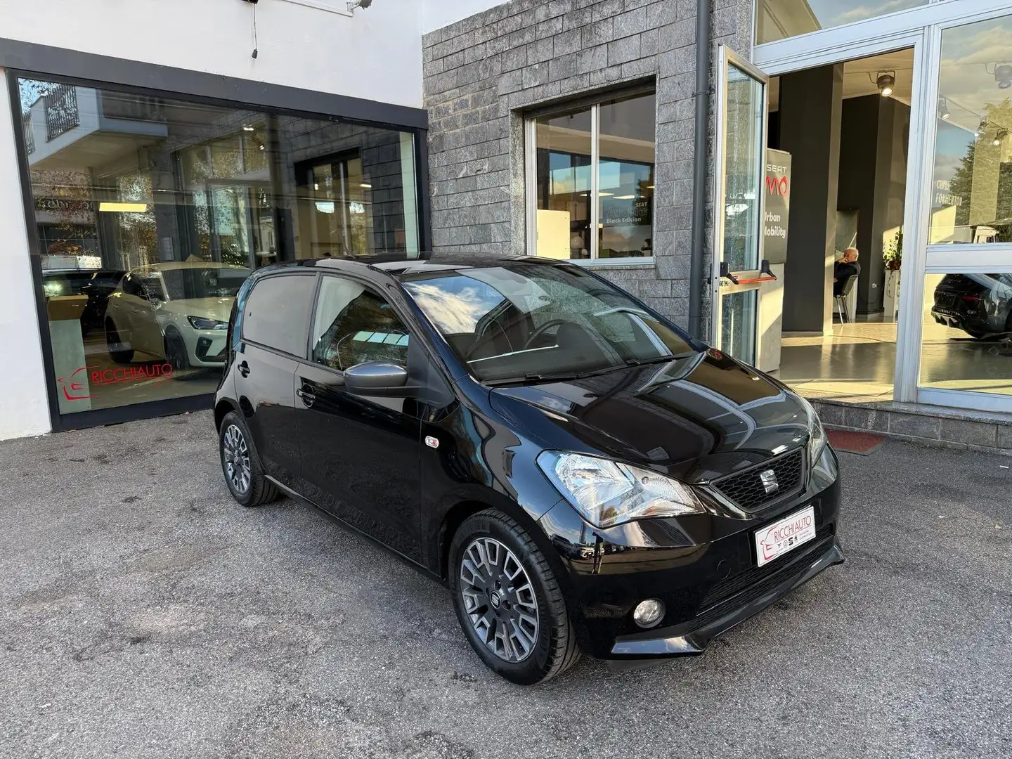 SEAT Mii Mii 5p 1.0 Chic 60cv Noir - 1