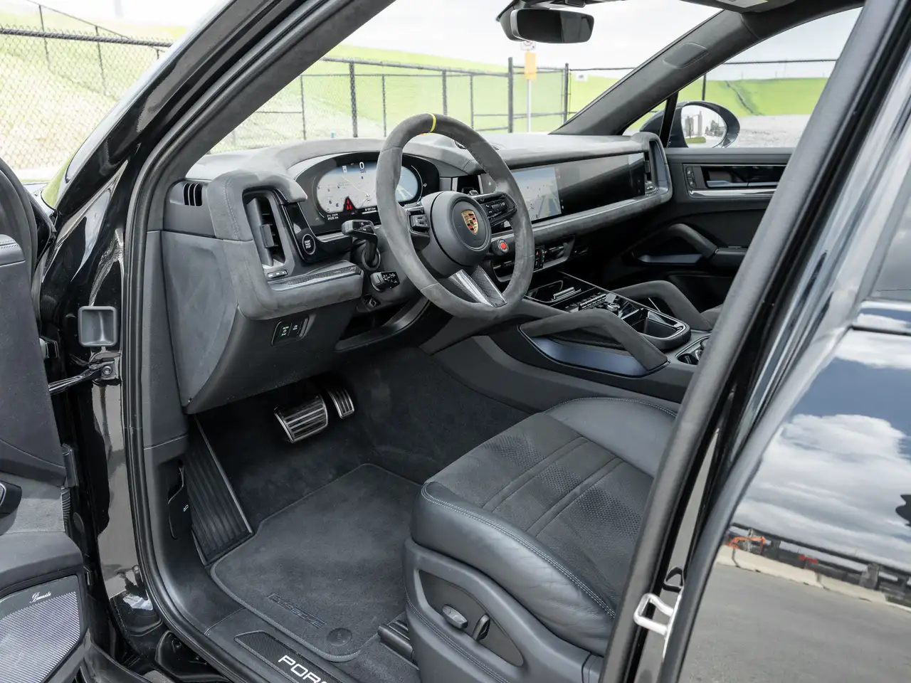 Porsche Cayenne снимка Porsche Cayenne