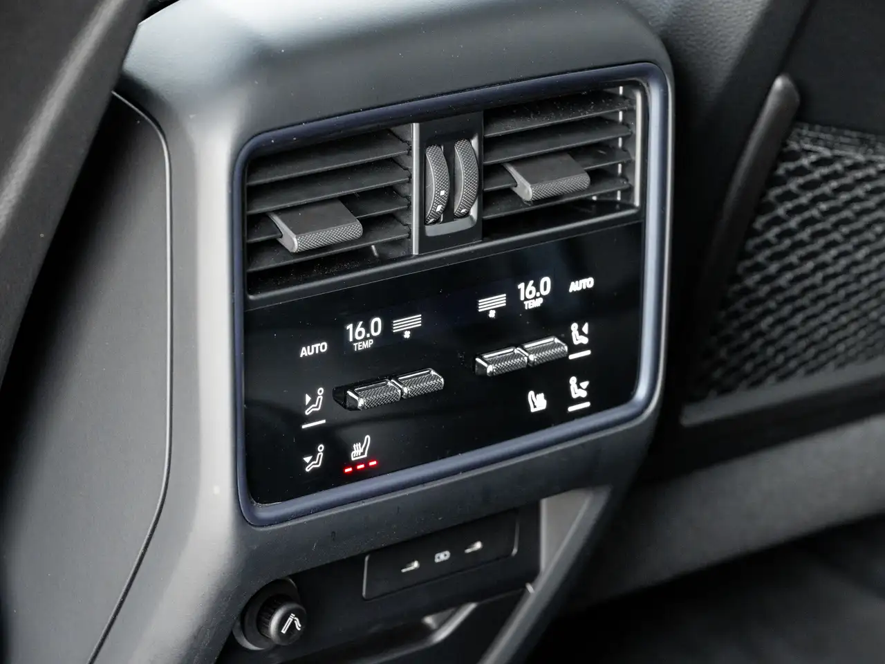 Porsche Cayenne снимка Porsche Cayenne
