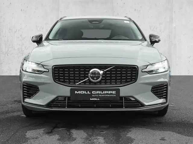 Volvo V60 view 3