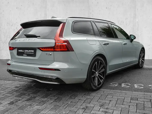 Volvo V60 view 4