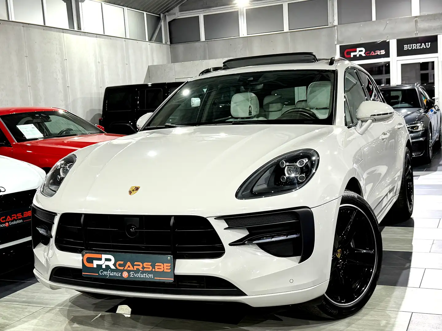 Porsche Macan 2.0 Turbo PDK SportDesign 1e Main Etat Neuf Grijs - 1