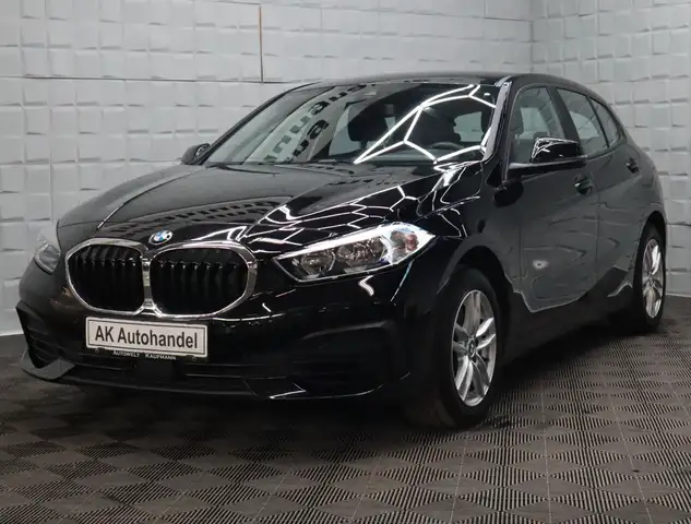BMW 118 i Limousine Advantage Xenon Navi PDC Klima