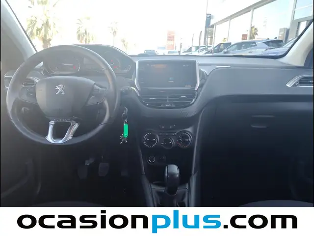 Peugeot 208 view 6