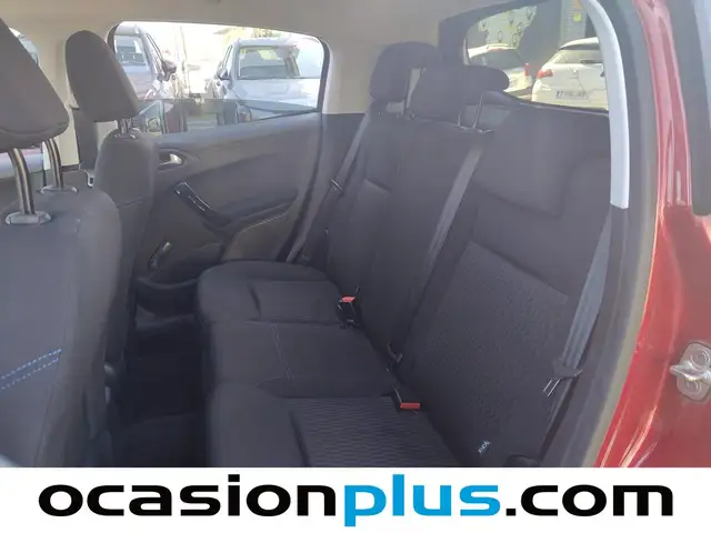 Peugeot 208 view 8