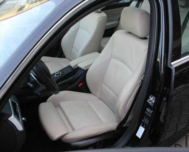 BMW 335 i Touring xDrive M-Sport-Paket Leder Panoram — photo 4