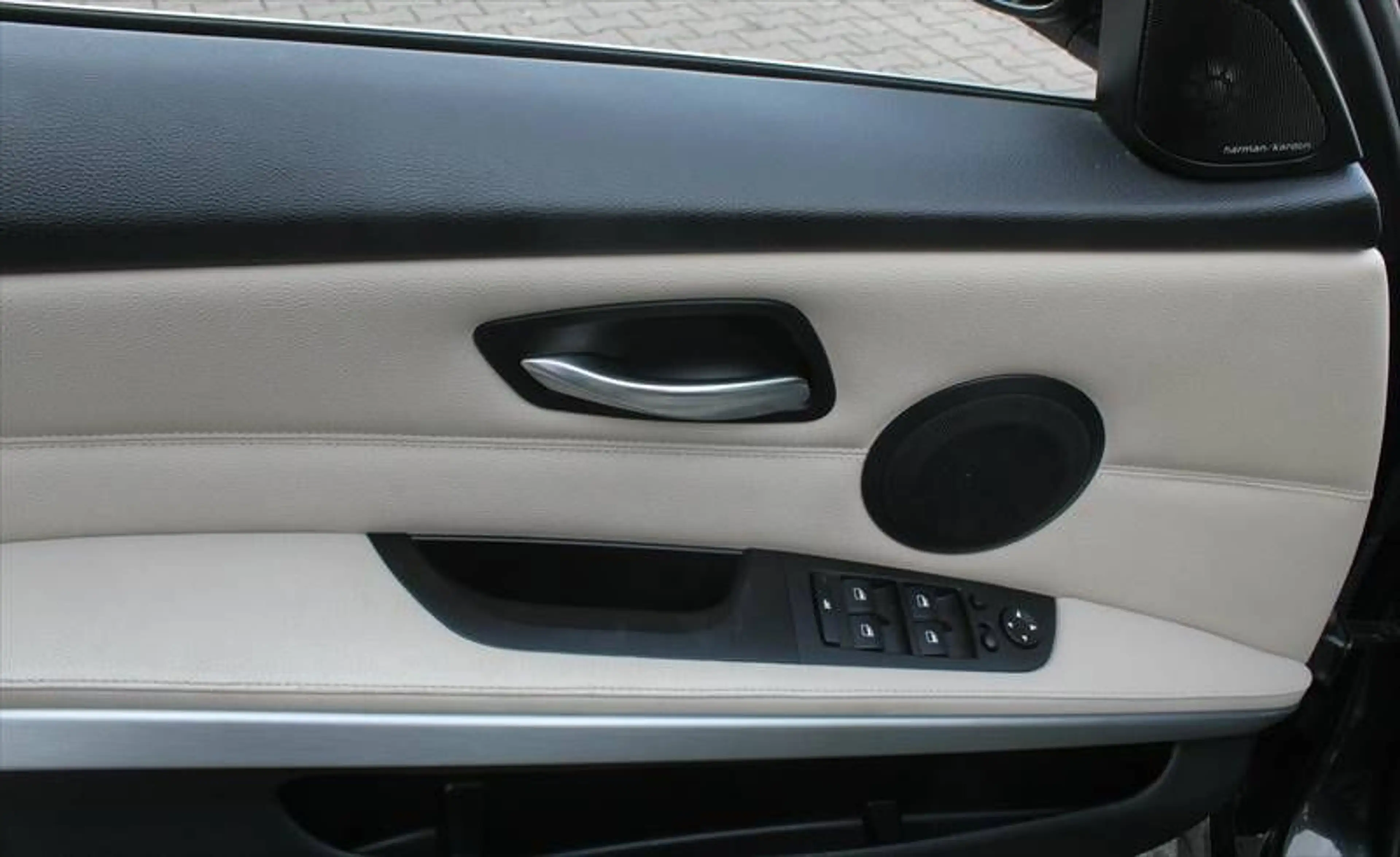 BMW 335 i Touring xDrive M-Sport-Paket Leder Panoram — photo 8