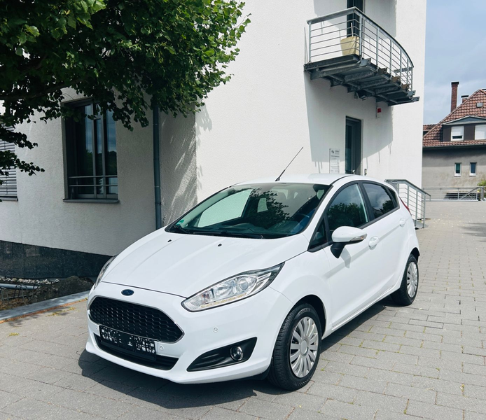 Ford Fiesta Celebration ATM 32000 KM