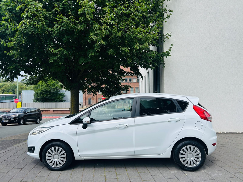 Ford Fiesta Celebration ATM 32000 KM — photo 12