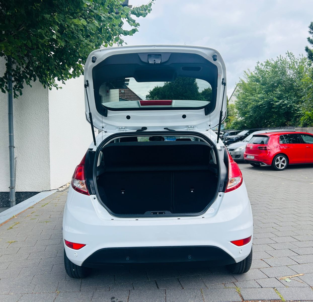 Ford Fiesta Celebration ATM 32000 KM — photo 9