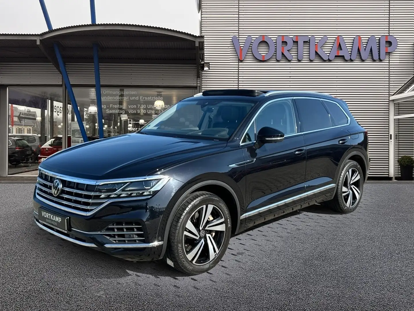 Volkswagen Touareg Elegance 4Motion eHybrid Pano/Luft/AHK Schwarz - 2