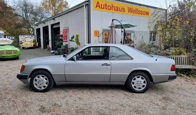 Mercedes-Benz 230 CE Liebhaberzustand TÜV NEU + H-Kennzeichen