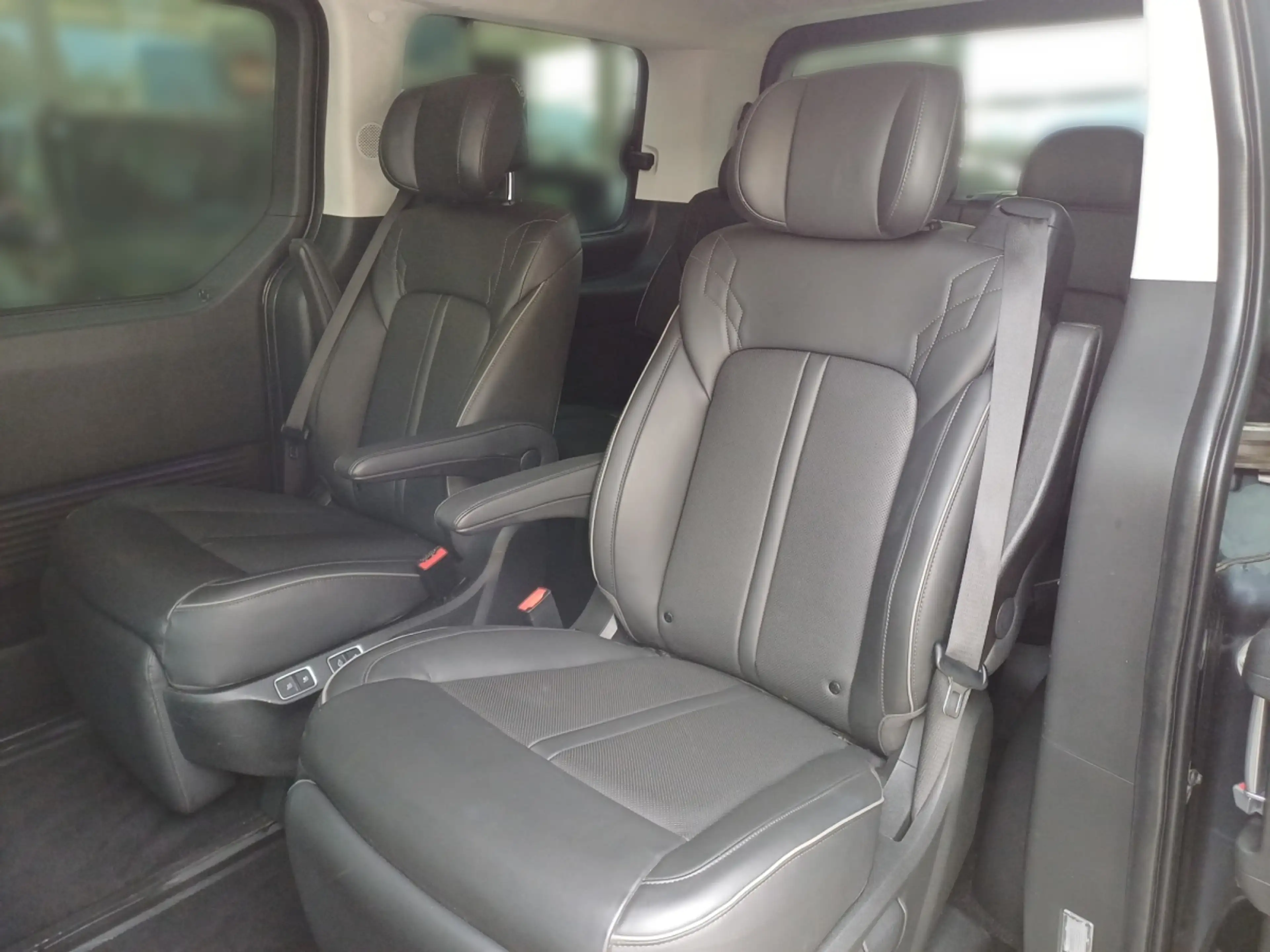 Hyundai STARIA Bus 2,2 CRDi Luxury Line 4WD DCT Aut. — photo 10