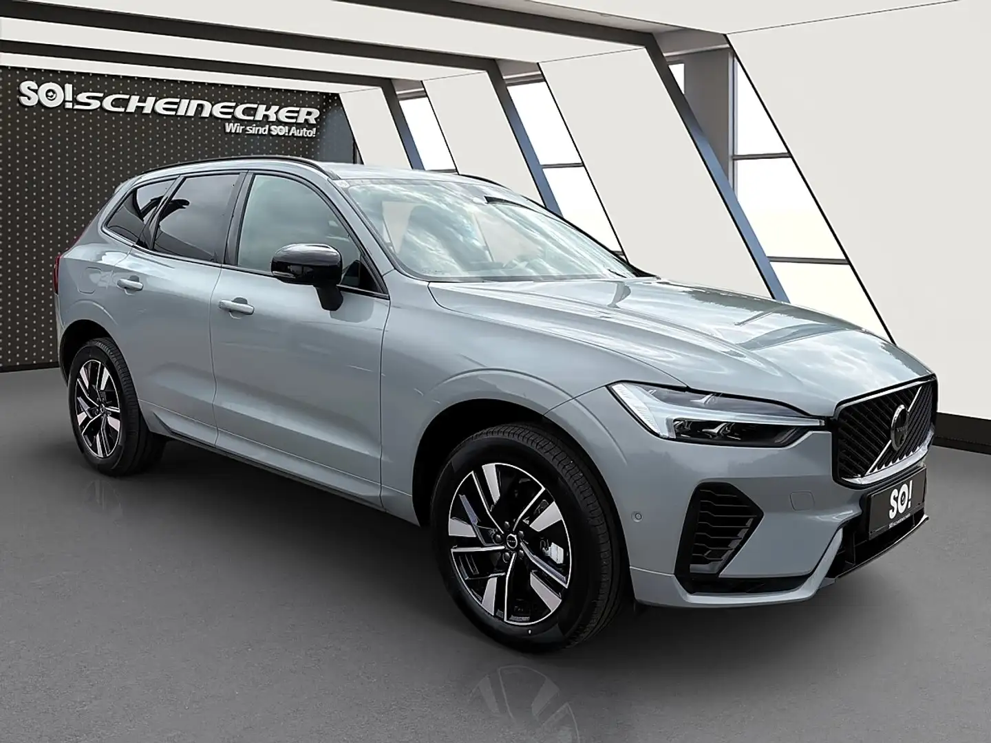 Volvo XC60 T6 AWD PHEV 18,8kWh Plus Dark Aut. Grau - 1