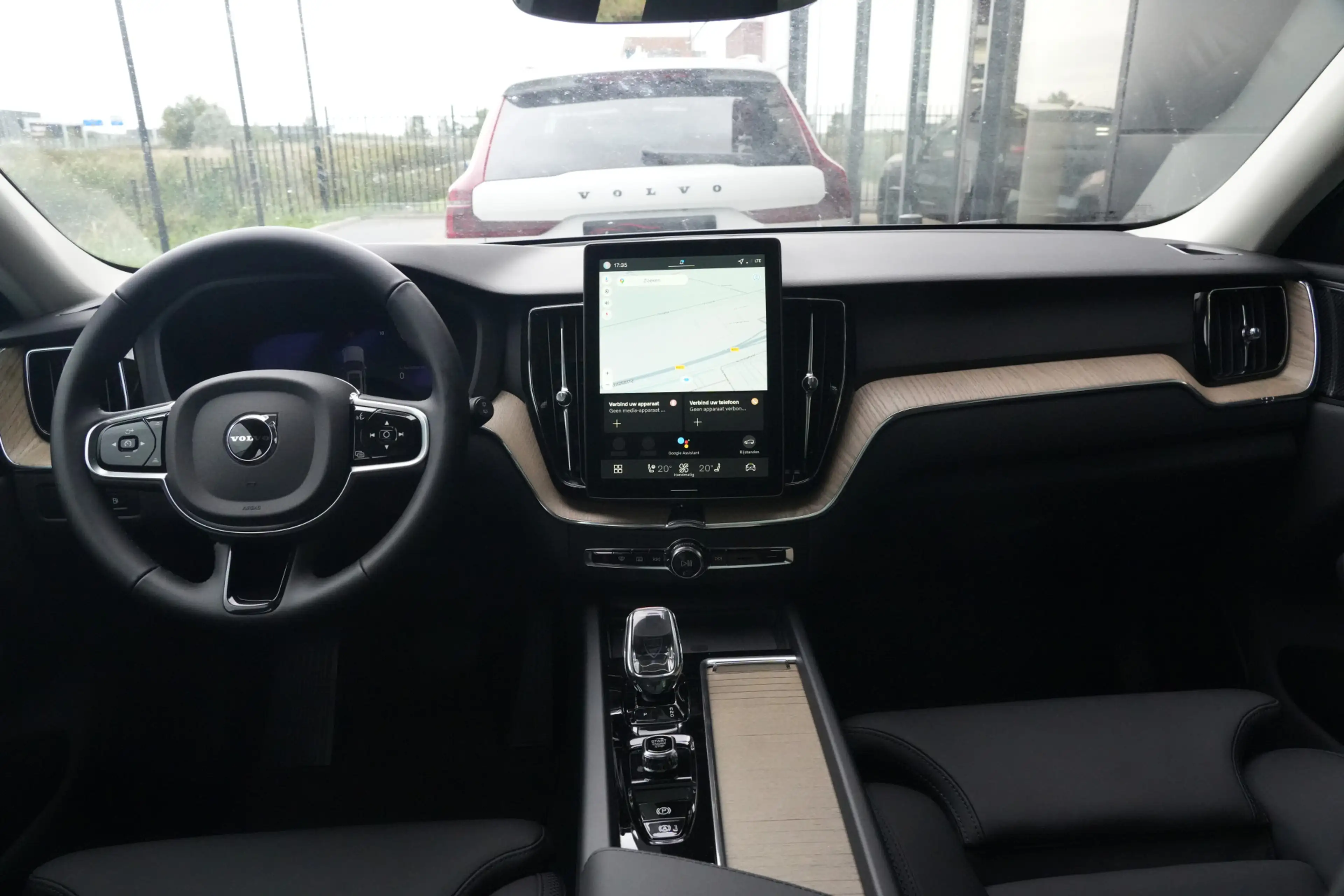 Volvo XC60 2.0 T8 FACELIFT Plug-in hybrid AWD Ultra Dark | 45 — photo 3
