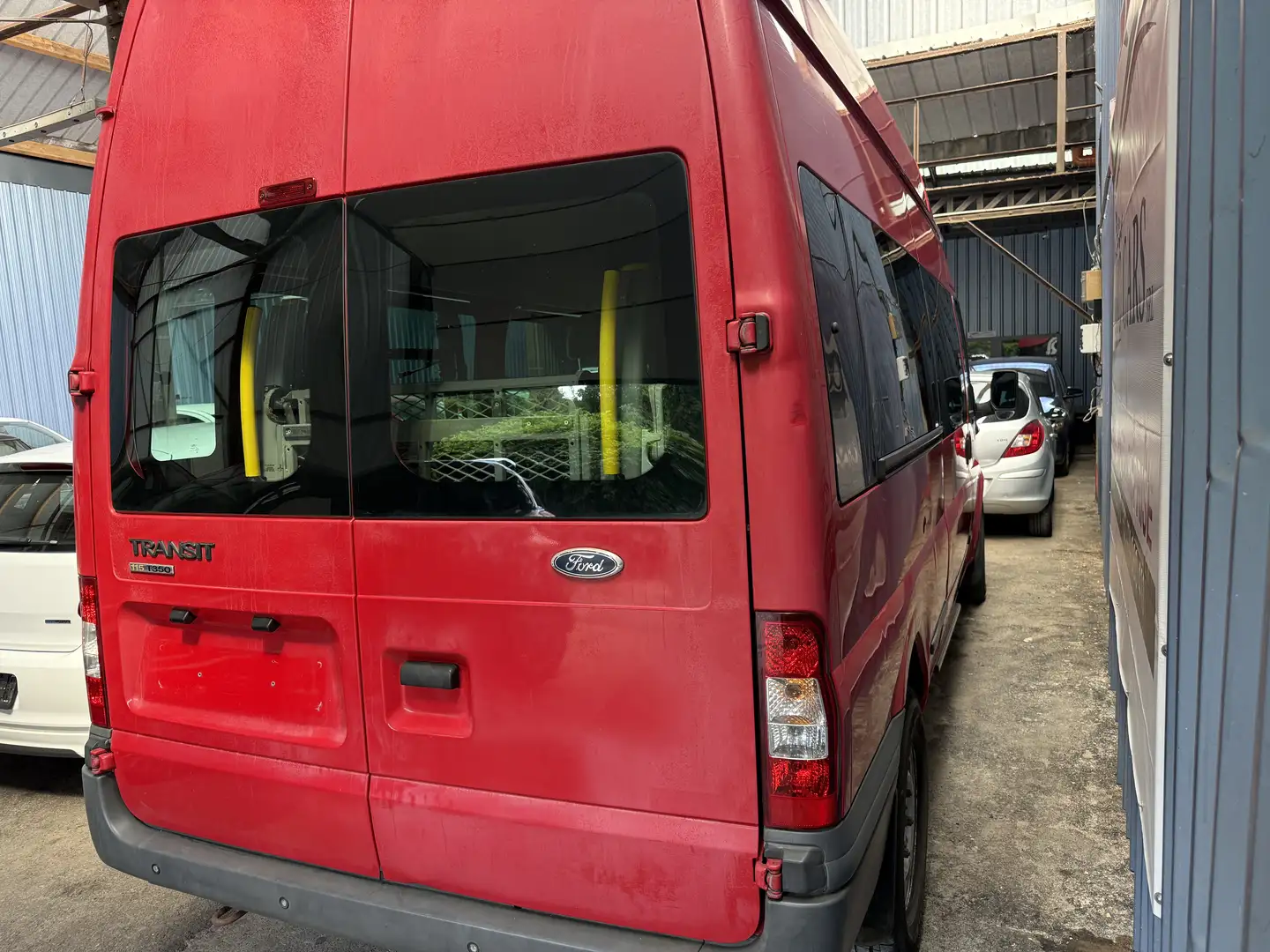 Ford Transit Bus 2.4 TDCi Rood - 1
