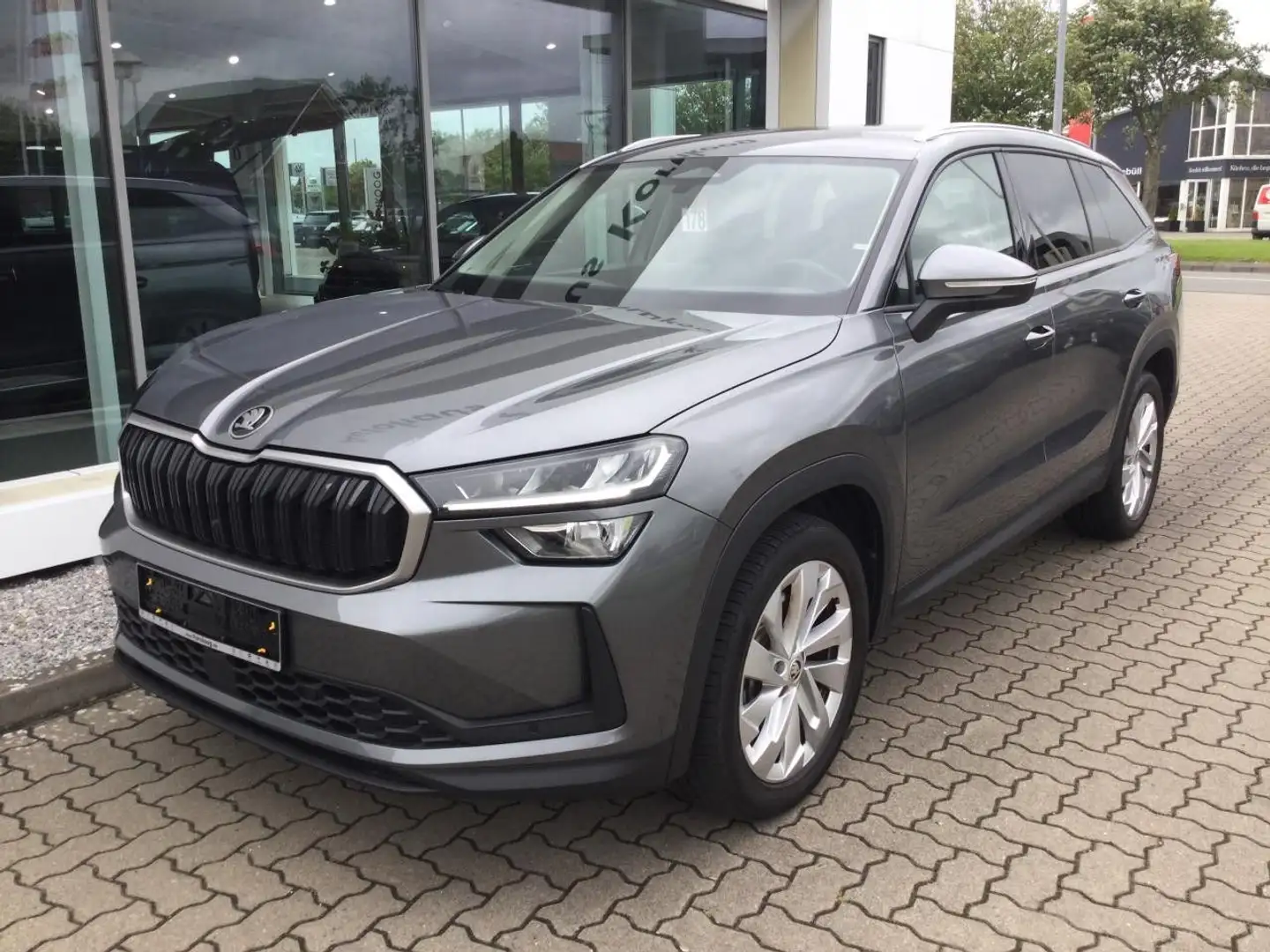 Skoda Kodiaq 1,5 TSI DSG Selection LED ACC NAVI APP Grijs - 2