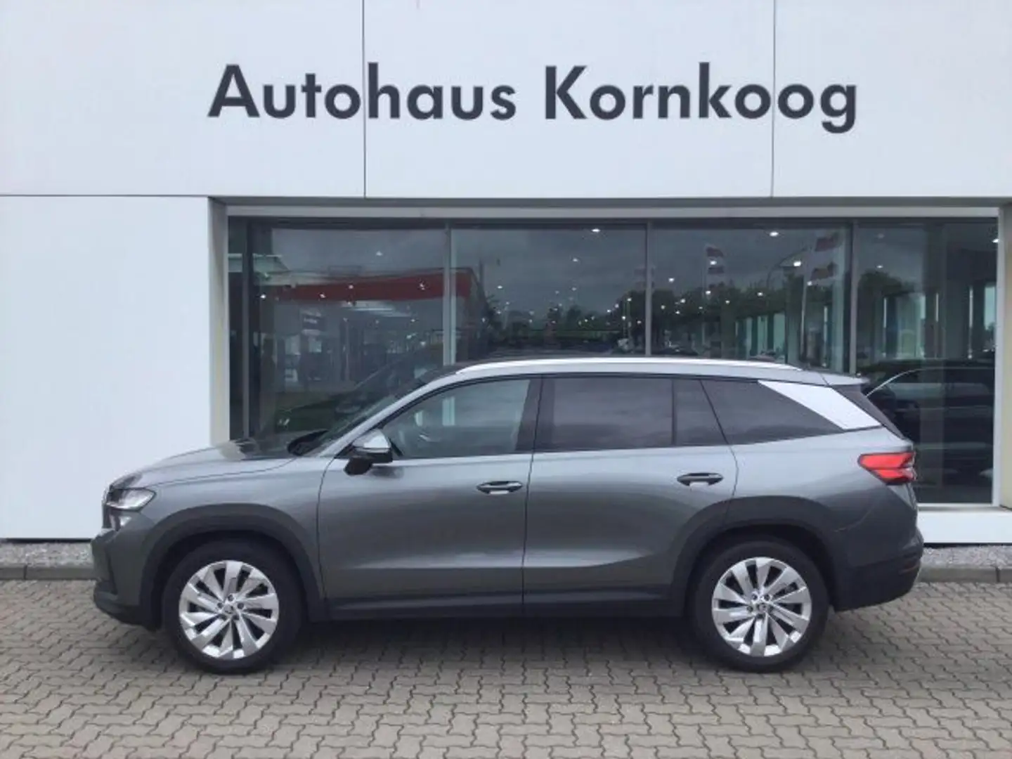 Skoda Kodiaq 1,5 TSI DSG Selection LED ACC NAVI APP Grau - 1