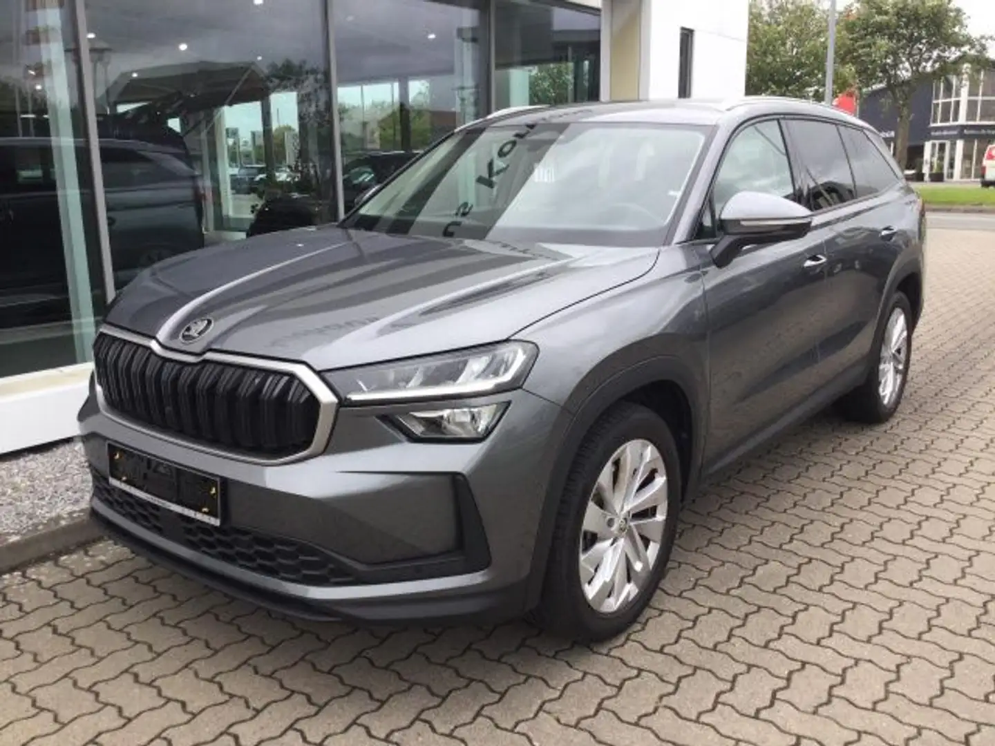 Skoda Kodiaq 1,5 TSI DSG Selection LED ACC NAVI APP Grau - 2
