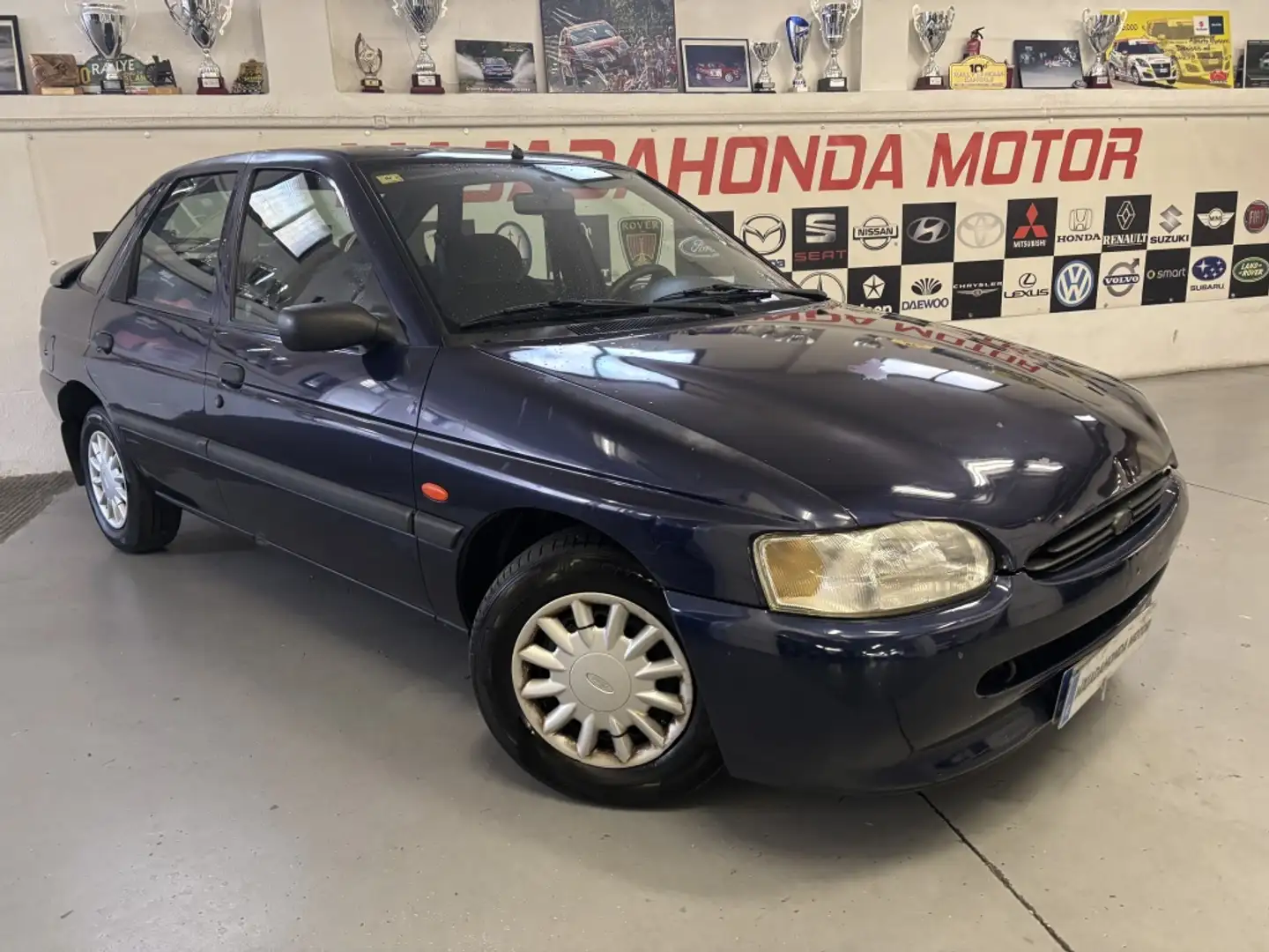 Ford Escort 1.8 D CLX Azul - 2