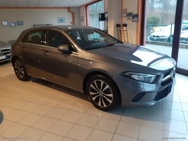 Mercedes-Benz A 180 A 250 e Plug-in hyb. 4p. Adv. Progres. PLUG IN