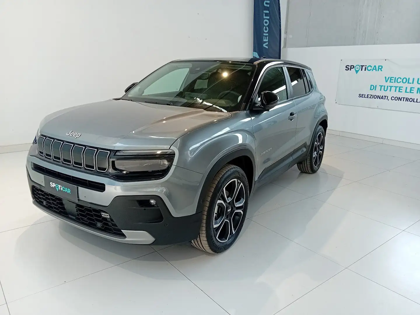 Jeep Avenger 1.2 Turbo Summit Gris - 1