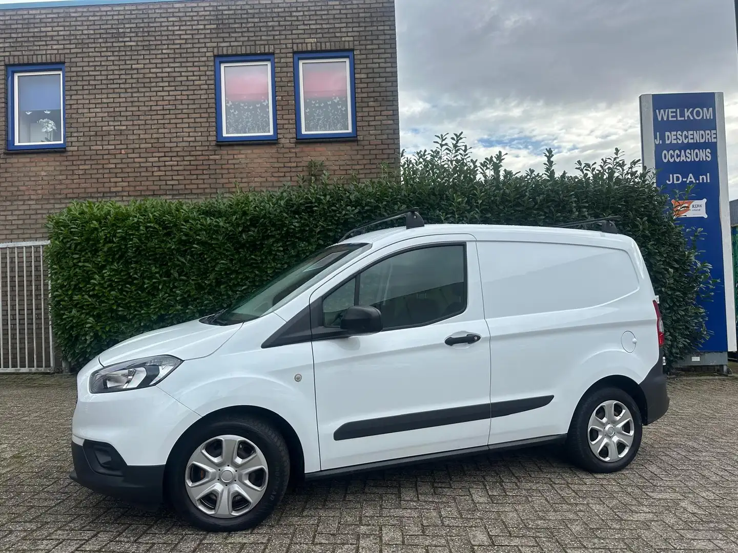 Ford Transit Courier 1.0 Ambiente Airco, Elec.Pakket, Dakrail!!!! Wit - 1