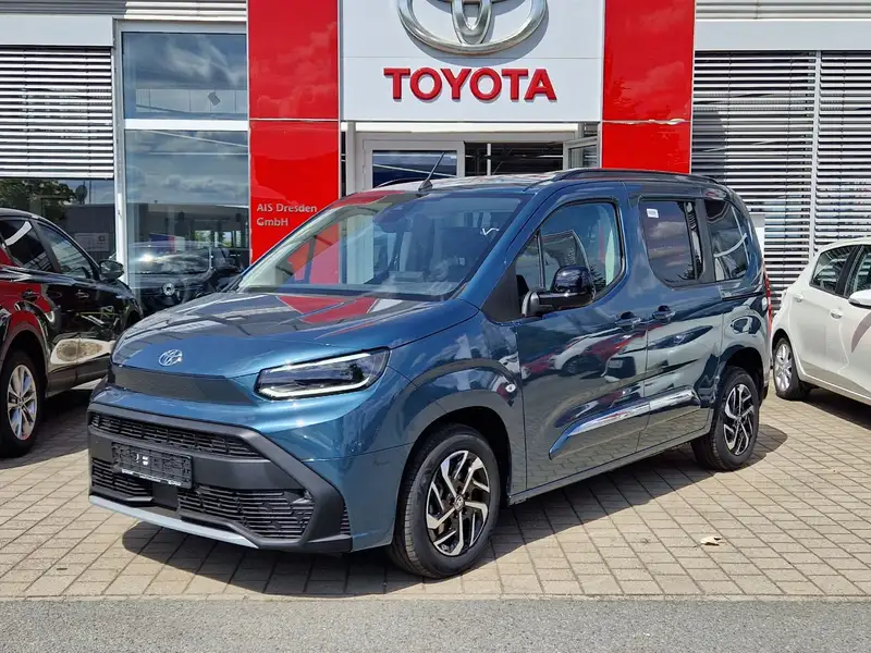 TOYOTA Proace