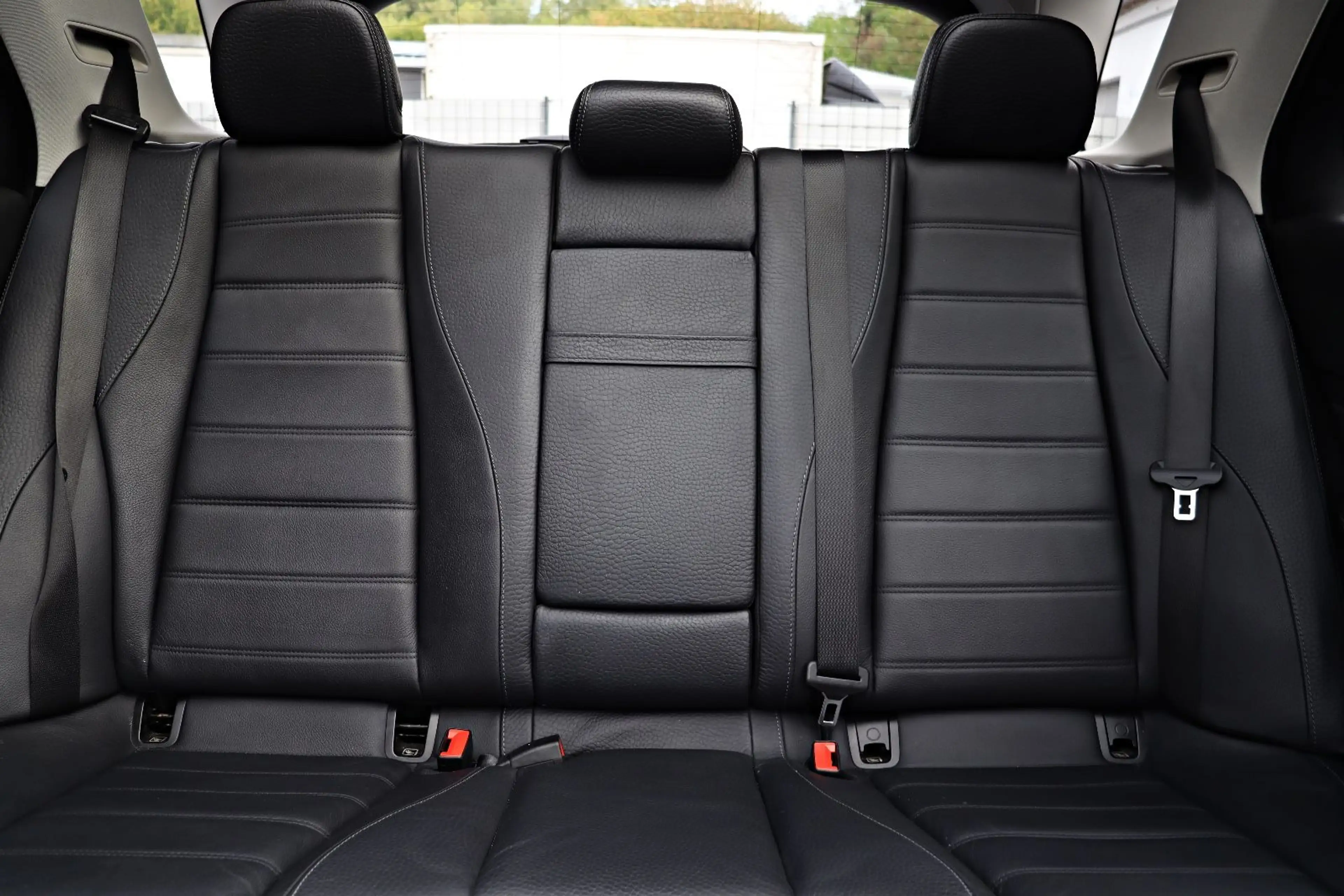 Mercedes-Benz GLE 400 d 4Matic AMG Line *PANO*MULTI-BEAM*360°* — photo 17