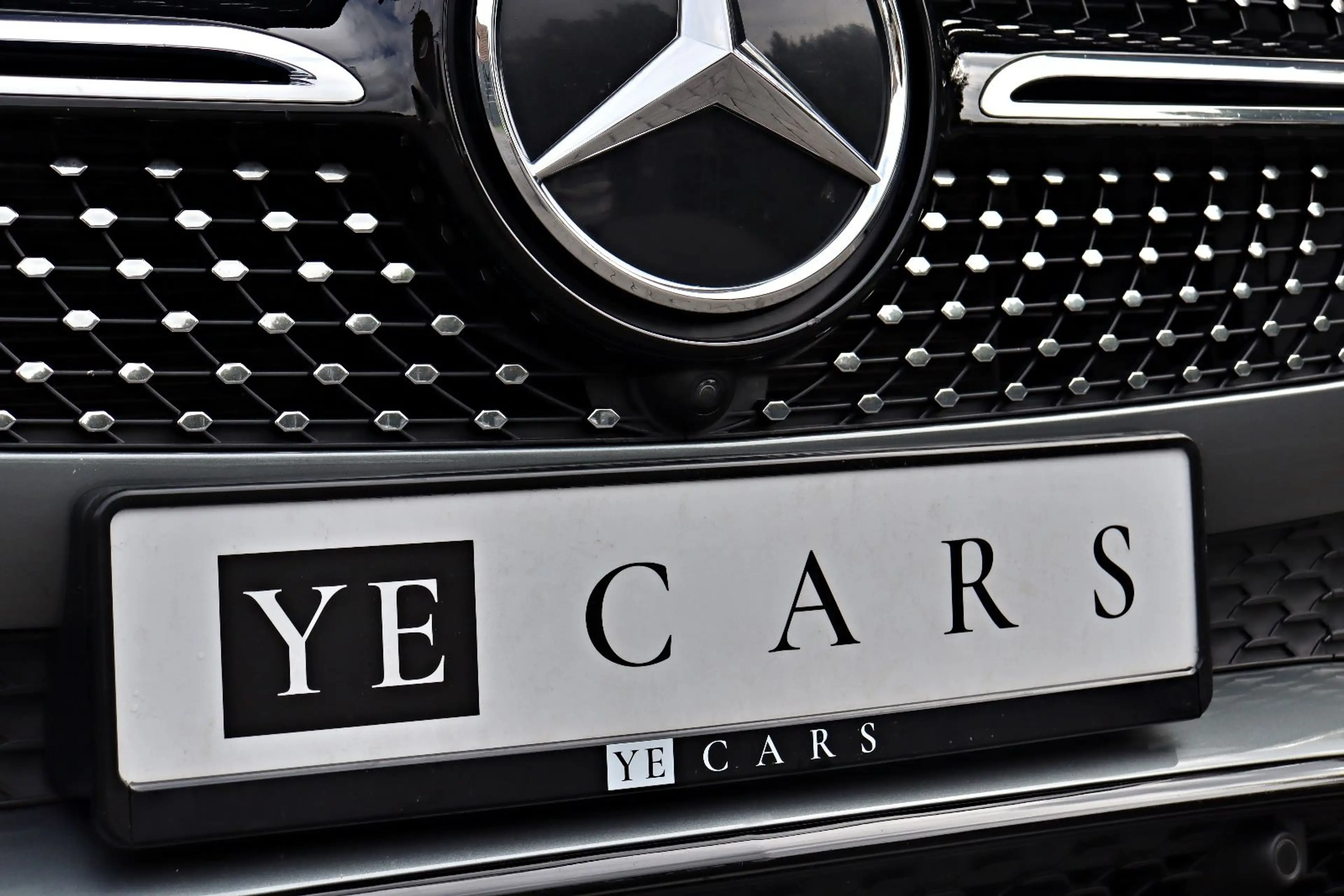 Mercedes-Benz GLE 400 d 4Matic AMG Line *PANO*MULTI-BEAM*360°* — photo 6