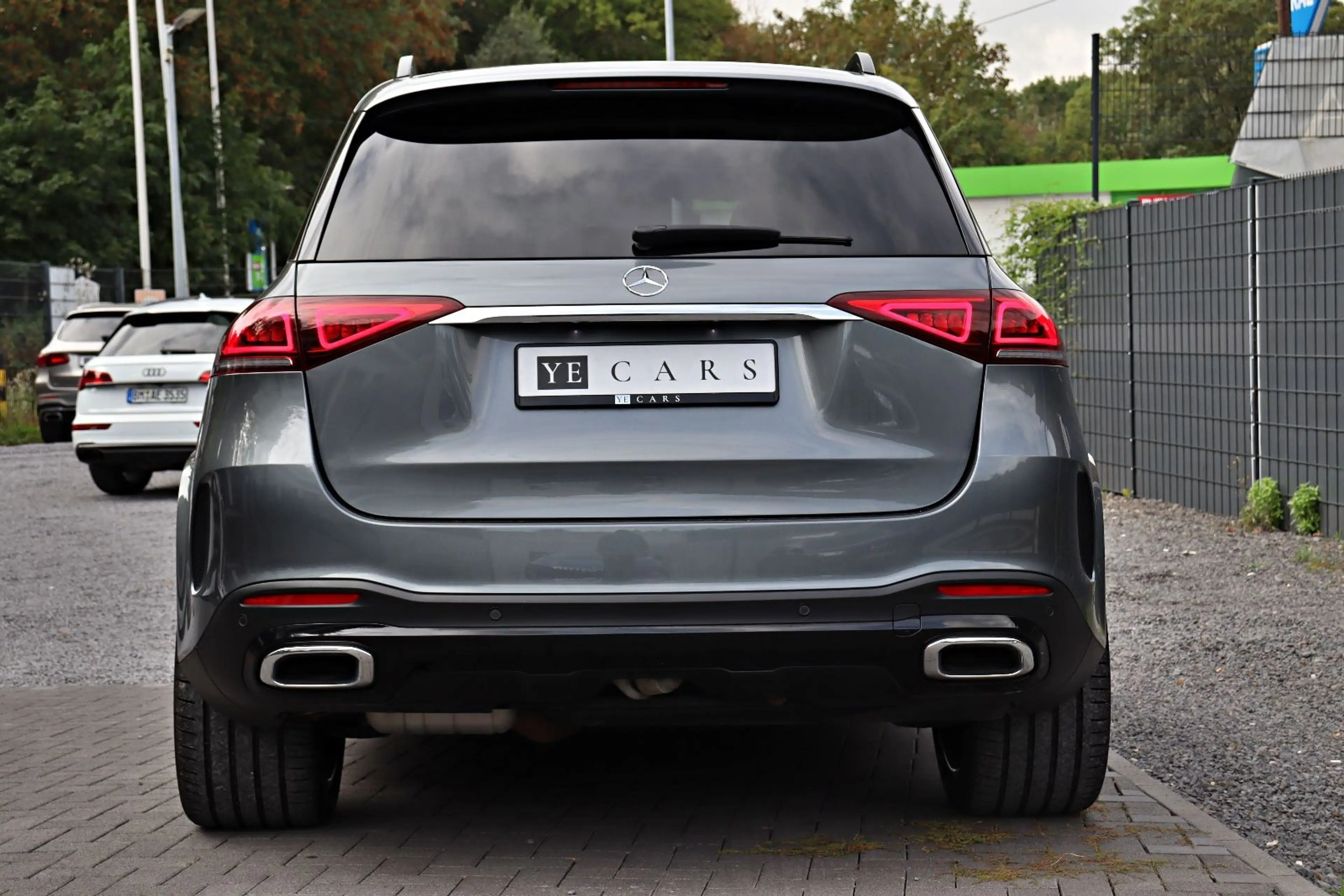 Mercedes-Benz GLE 400 d 4Matic AMG Line *PANO*MULTI-BEAM*360°* — photo 10