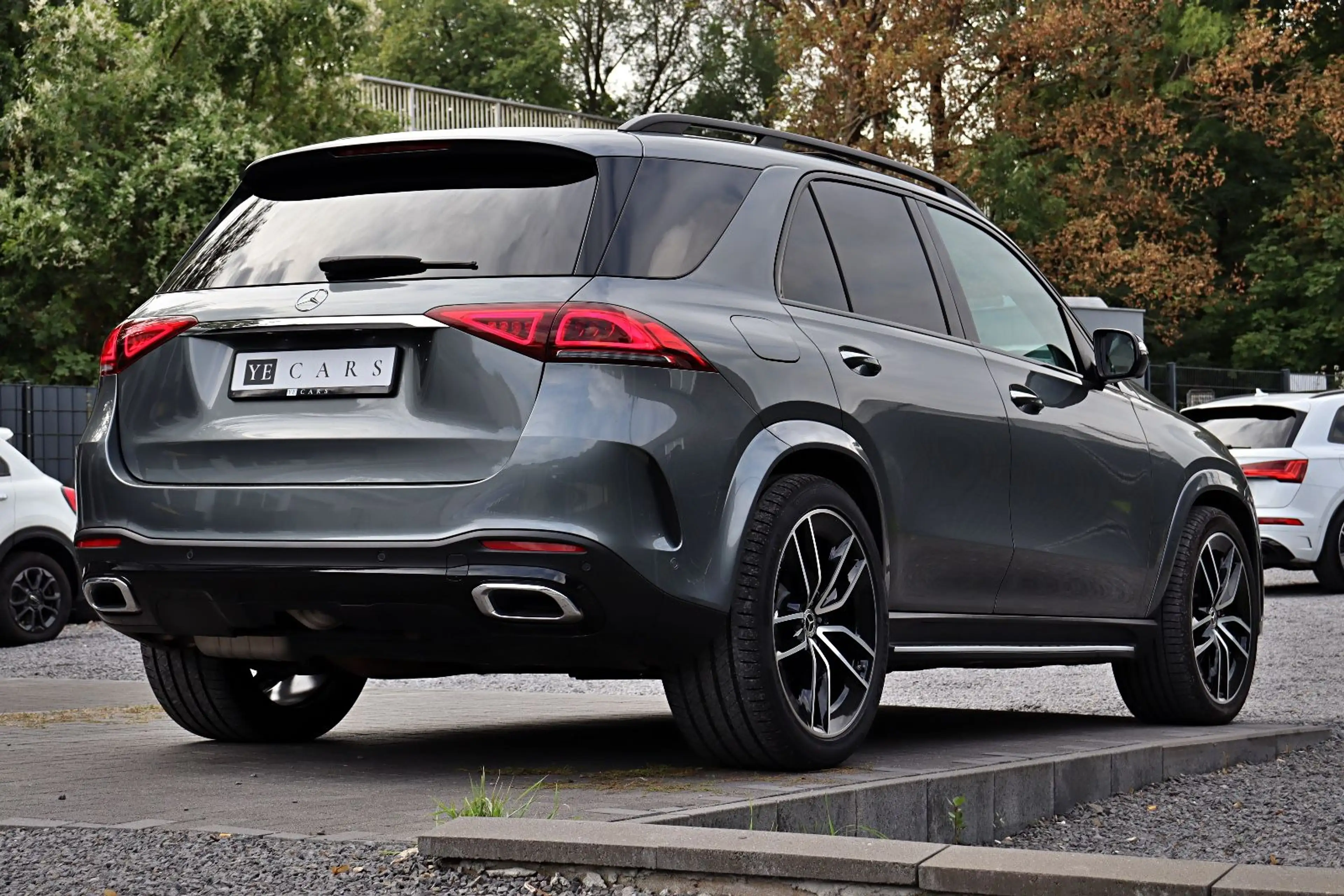 Mercedes-Benz GLE 400 d 4Matic AMG Line *PANO*MULTI-BEAM*360°* — photo 11