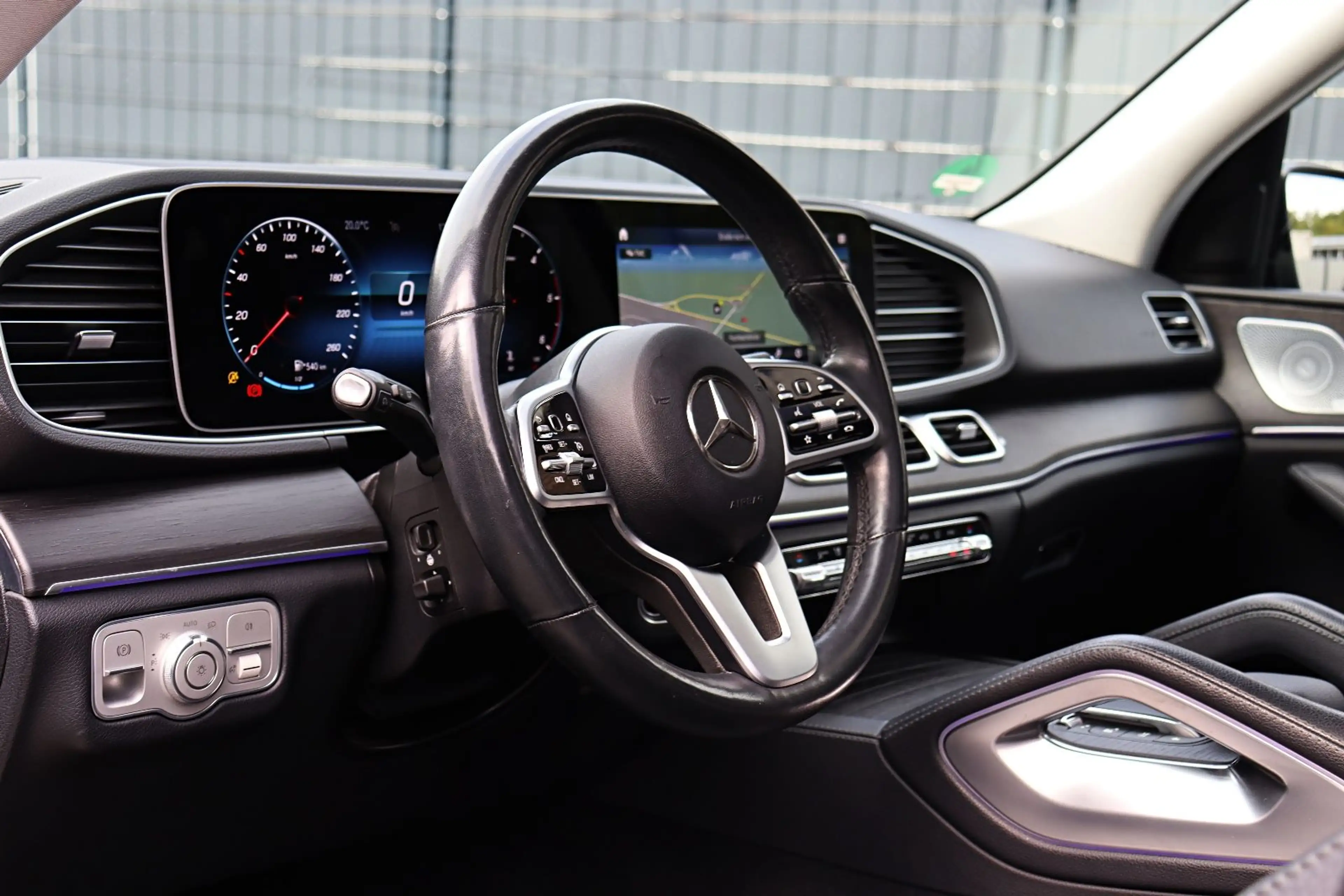 Mercedes-Benz GLE 400 d 4Matic AMG Line *PANO*MULTI-BEAM*360°* — photo 20