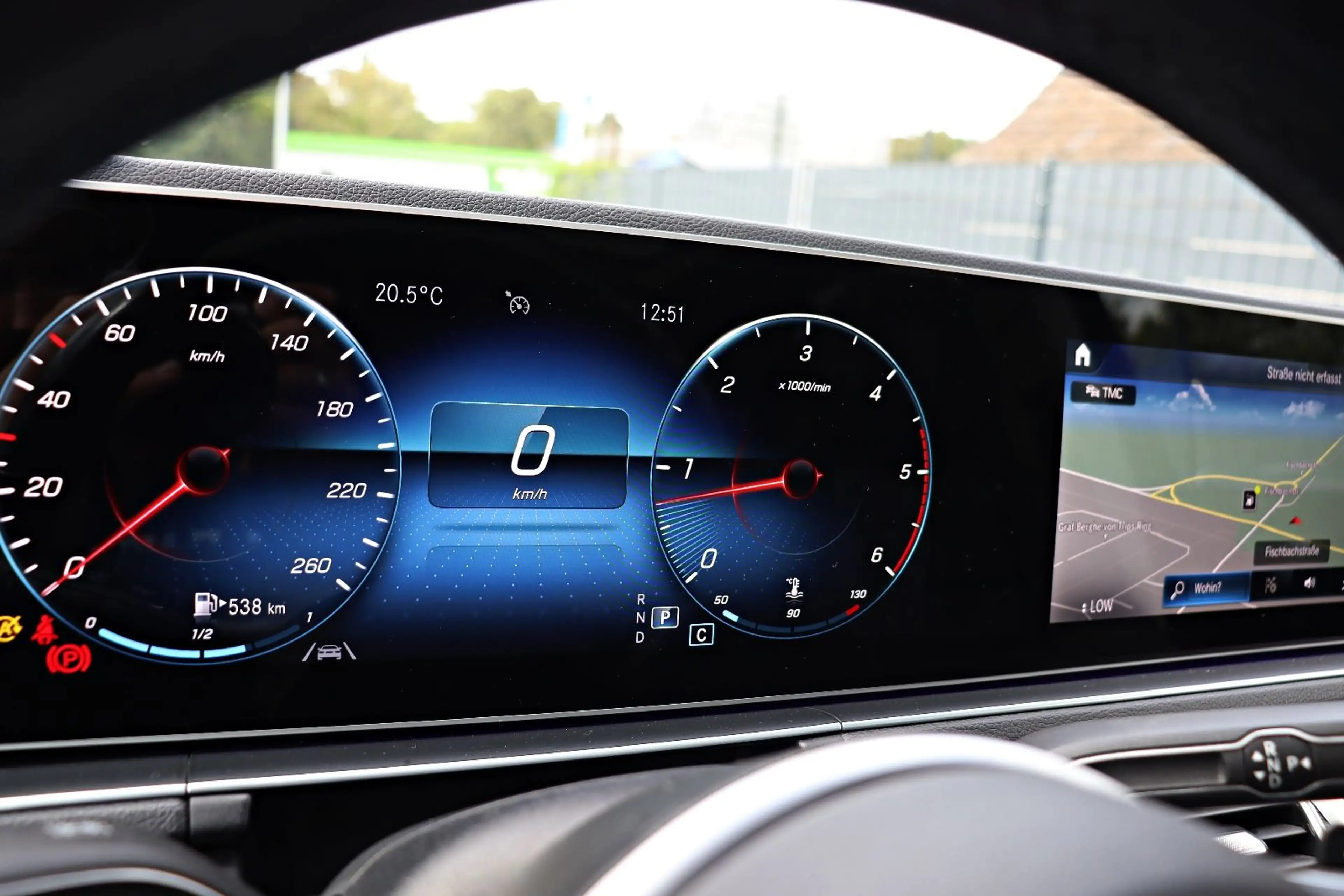 Mercedes-Benz GLE 400 d 4Matic AMG Line *PANO*MULTI-BEAM*360°* — photo 23