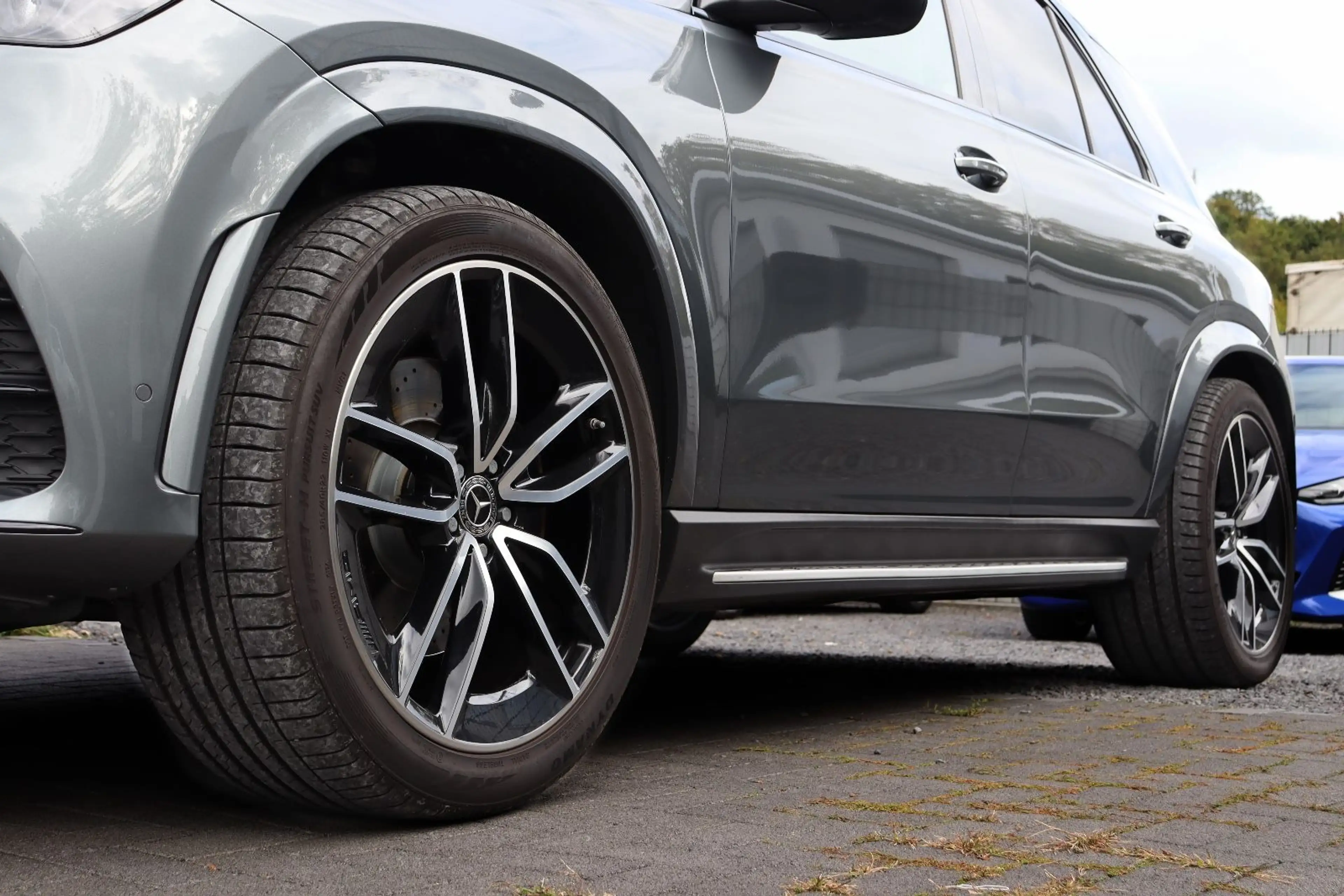 Mercedes-Benz GLE 400 d 4Matic AMG Line *PANO*MULTI-BEAM*360°* — photo 7