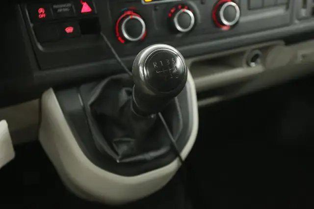 Volkswagen Transporter view 20