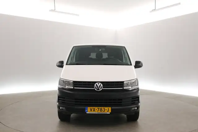 Volkswagen Transporter view 8