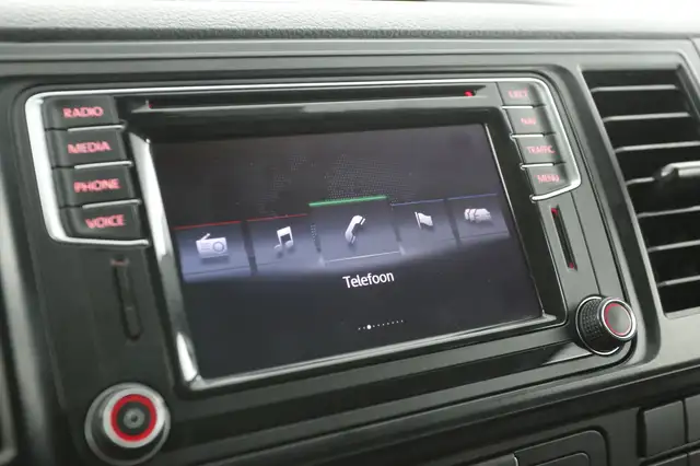 Volkswagen Transporter view 16