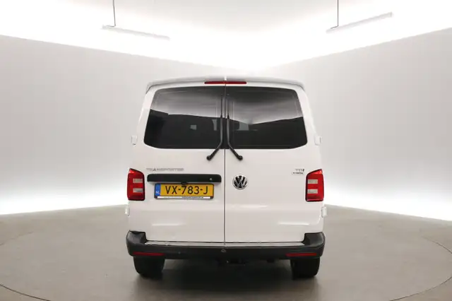 Volkswagen Transporter view 25