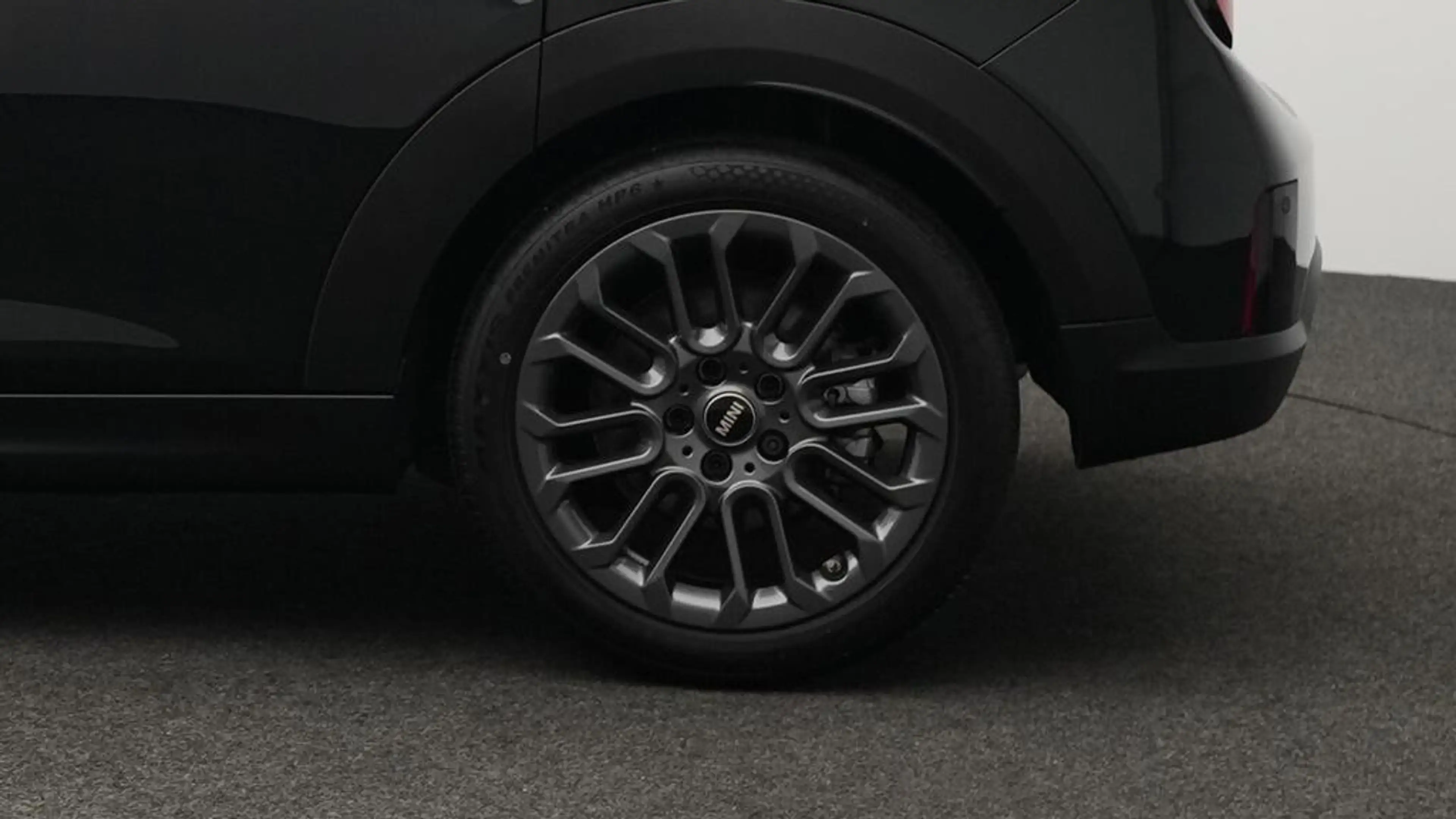 MINI Cooper C Favoured Trim — photo 9