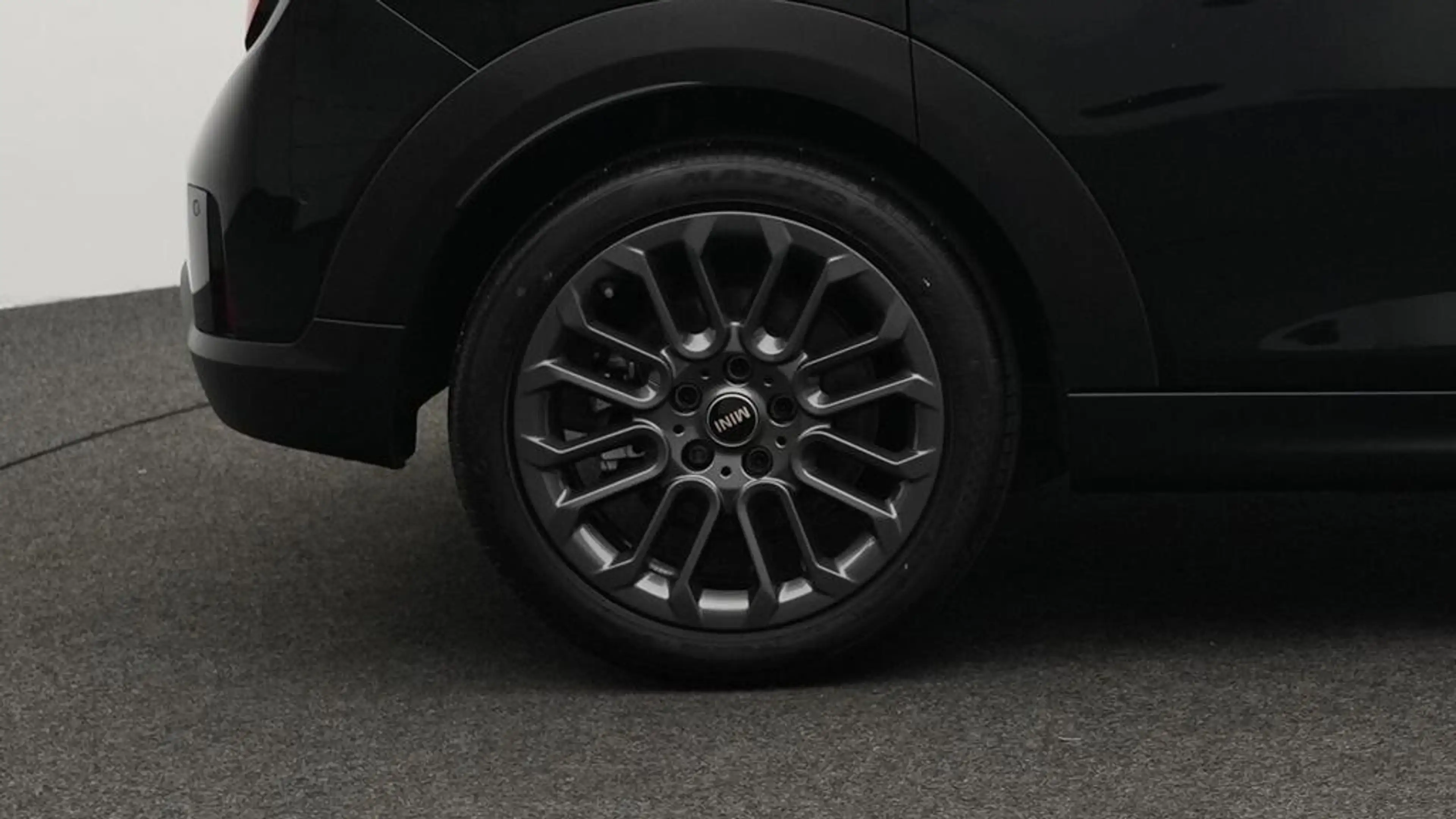 MINI Cooper C Favoured Trim — photo 11