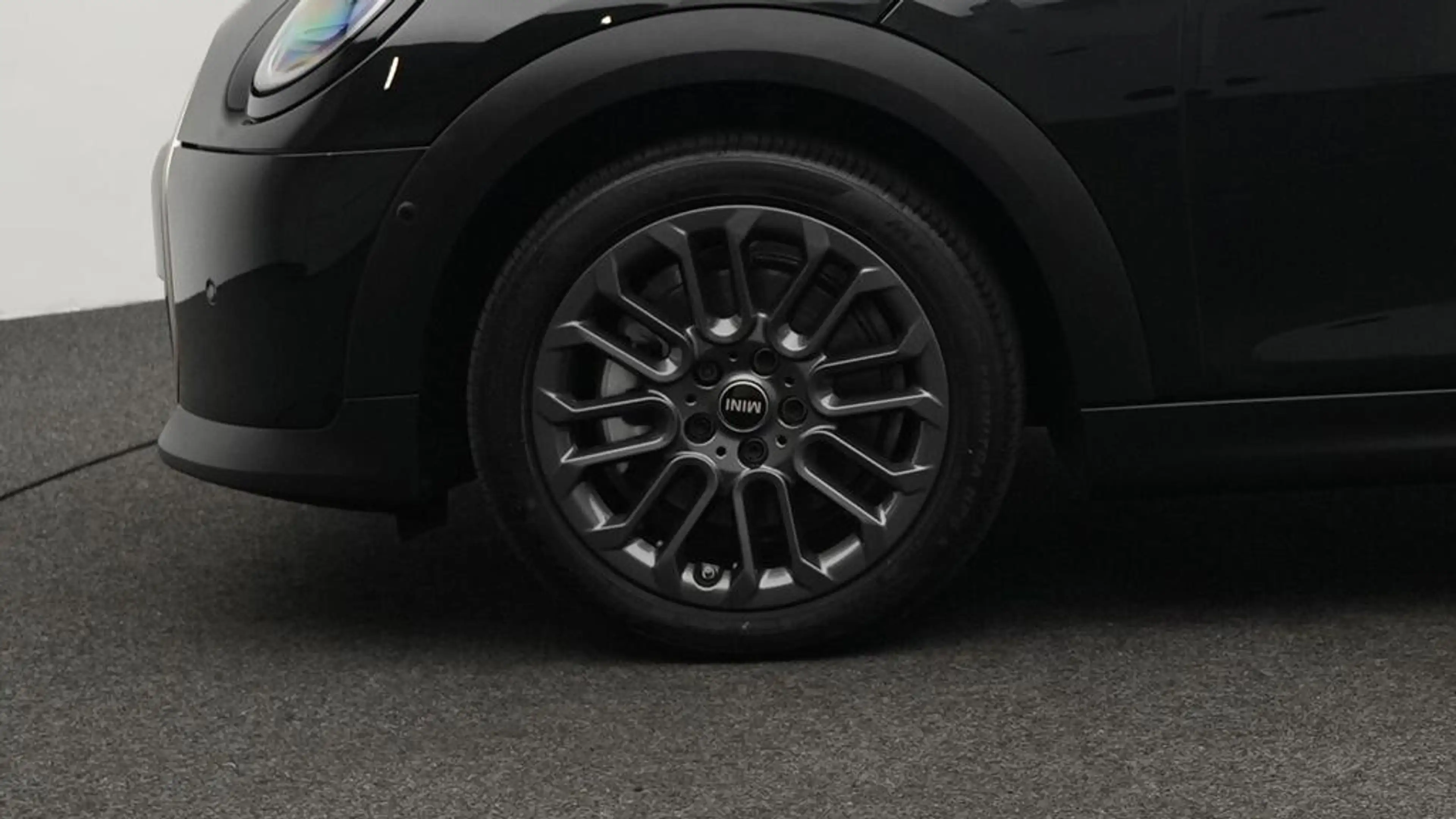MINI Cooper C Favoured Trim — photo 12