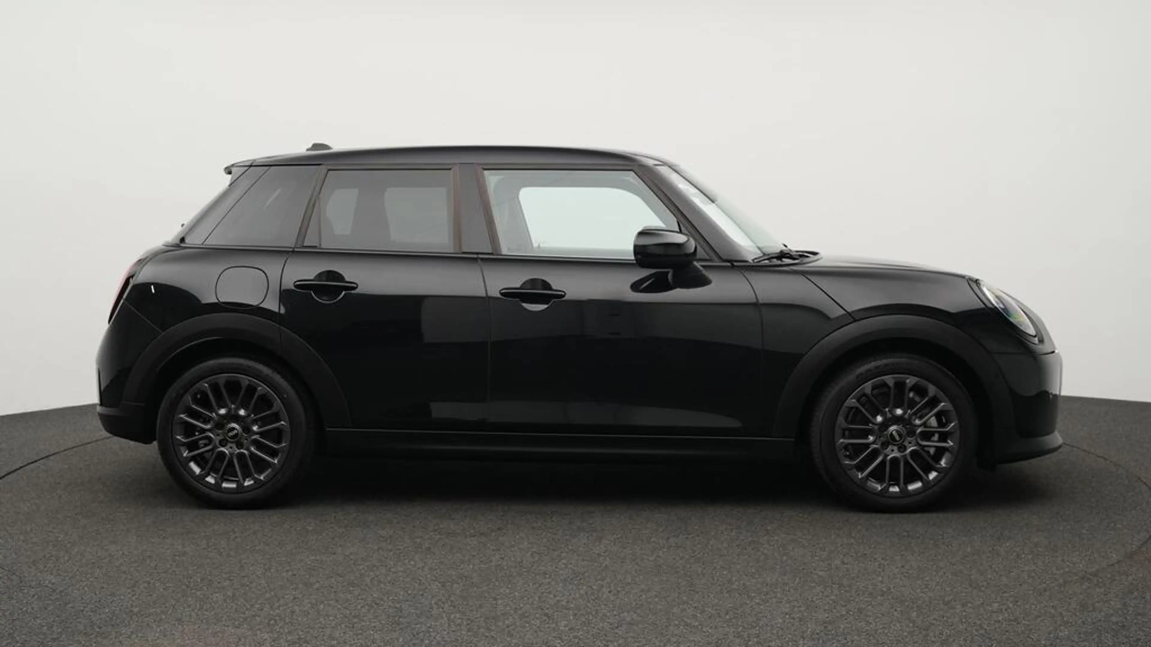 MINI Cooper C Favoured Trim — photo 3