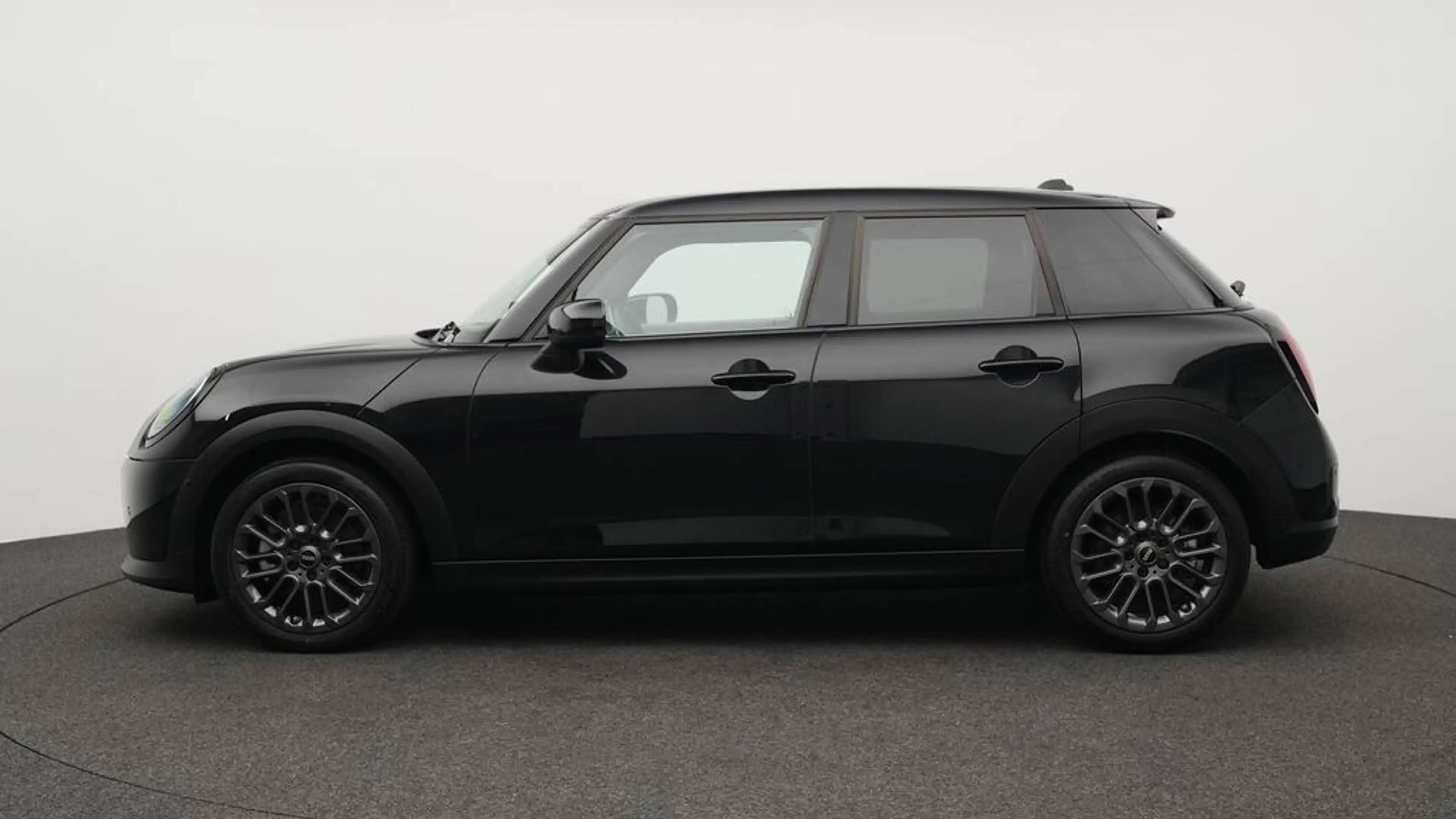 MINI Cooper C Favoured Trim — photo 2